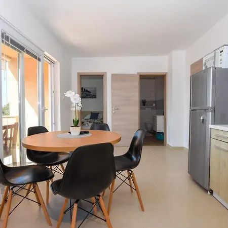 Apartament Mark *